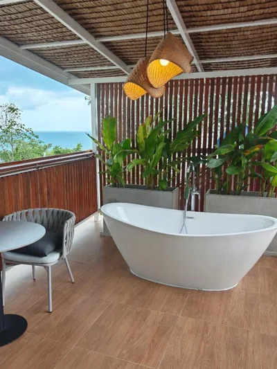 Deluxe tweepersoonskamer met balkon en zeezicht — Tantawan sea view residence 山海居