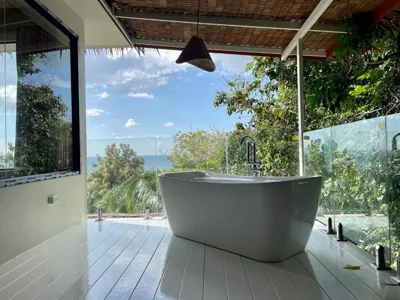 Deluxe tweepersoonskamer met ligbad — Tantawan sea view residence 山海居
